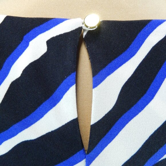 Calvin Klein Blue/Black/White Pleated Neck Sleeveless Size XLG Career Top EUC - Picture 8 of 9